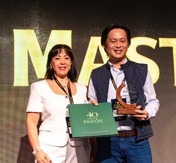 Yanaguizawa recibe un reconocimiento